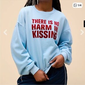 Blue Graphic daydreamer no harm in kissing crewneck sweatshirt NWT